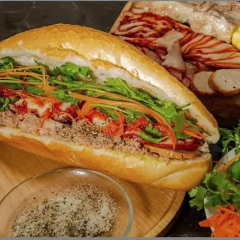 Bánh Mì Hà Nội - Tạ Quang Bửu - Bánh Mì/Xôi gần bạn