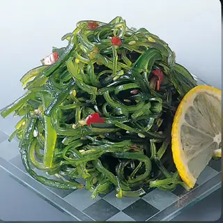 Rong biển trộn mè - Seaweed salad - 60.000 ₫ tại KYOBASHI Sushi Izakaya - Thái Văn Lung