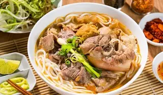 Bún bò giò - 50.000 ₫ tại Phở - Bún Bò Huế 5 Xây - Nguyễn Hữu Cảnh