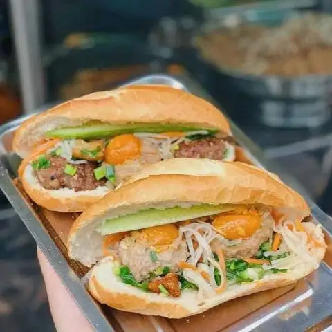 Gia Khánh - Bánh Mì Hà Nội, Xôi Mặn & Bánh Bao - Lê Văn Quới - Bánh Mì/Xôi gần bạn
