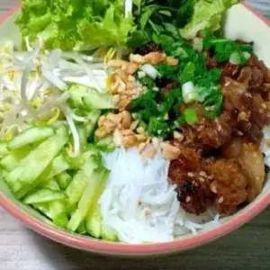 Bún thịt nem nướng - 50.000 ₫ tại Gỏi Cuốn, Bò Bía & Bún Thịt Nướng Anh Vũ - Huỳnh Tấn Phát