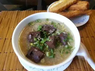 Cháo huyết nhỏ - 15.000 ₫ tại Cháo Lòng Má Heo 18A Nam Định - Đặng Thùy Trâm