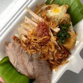 Xôi thịt chả - 30.000 ₫ tại Xôi & Bánh Mì - Lý Thái Tổ