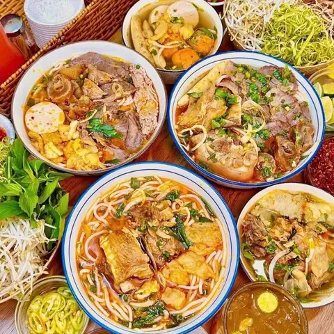 Bún Bò Huế Vỹ Dạ - Huỳnh Tấn Phát - Bún/Phở/Mỳ/Cháo gần bạn