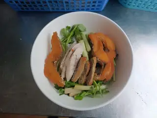 Hình ảnh Bánh đa cá chả giò