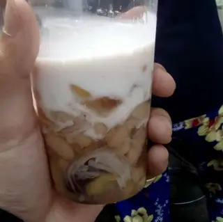 Chè thập cẩm - 19.000 ₫ tại Chè Hoa - Trần Cao Vân