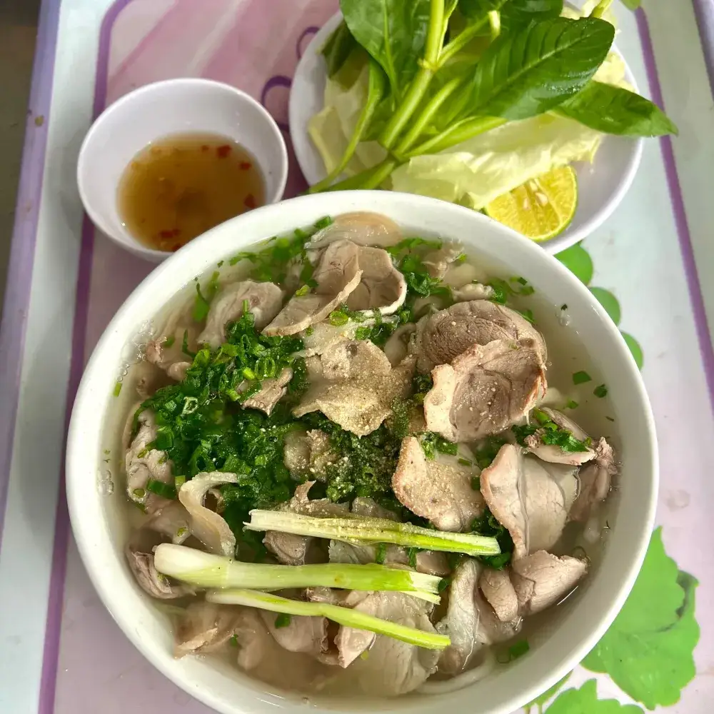 Bánh canh thịt bắp tô nhỏ - 47.000 ₫ tại Đặc Sản Trảng Bàng AT - Nguyễn Trung Nguyệt