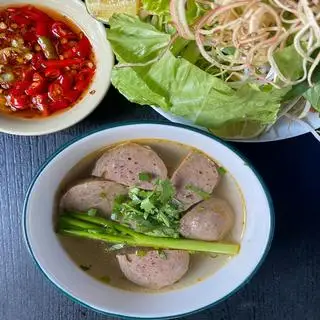 Chén bò viên thêm - 25.000 ₫ tại Bún Bò Gốc Huế Hương Giang - Cư Xá Nam Hải