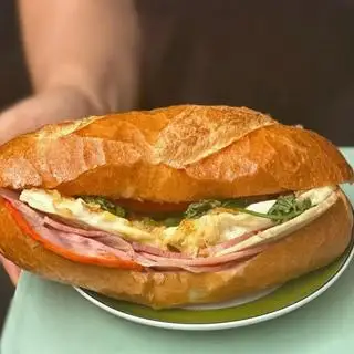 Bánh mì pate chả - 36.000 ₫ tại GuDeli Cafe - Bánh Mì, Cà Phê & Thức Uống - Trương Quyền