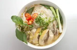 Phở gà - 60.000 ₫ tại Phở Bắc Hải Hà Nội & Cơm Rang Dưa Bò - Trần Não
