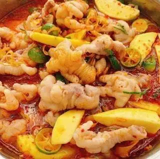 Hình ảnh Chân gà rút xương sốt Thái hộp lớn