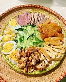 Mẹt lớn bánh cuốn tự cuốn - 220.000 ₫ tại Bánh Cuốn Tây Sơn - Nhà Thắm - Tỉnh Lộ 43