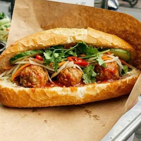 Bánh Mì Xíu Mại Hồng - Đường 15 - Bánh Mì/Xôi gần bạn