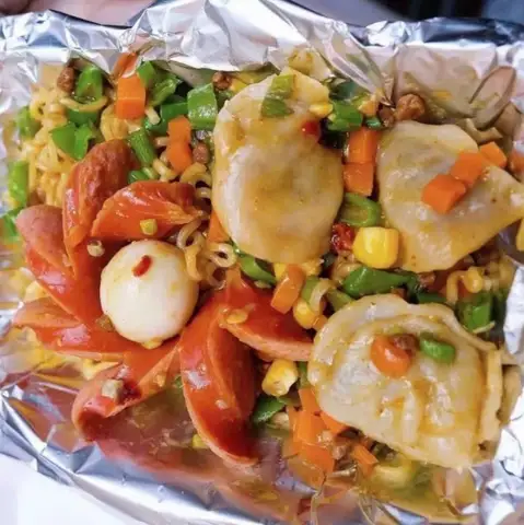 Hình ảnh Mỳ Trộn Indomine, Nem Nướng Nha Trang & Đồ Ăn Vặt - Doãn Kế Thiện