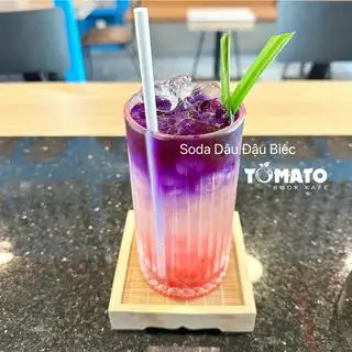 Soda dâu hoa đậu biếc - 45.000 ₫ tại Tomato Kafe - Sakura Matcha Latte - Nguyễn Hữu Thọ