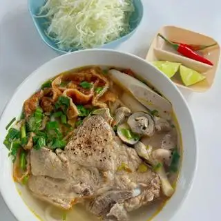Bánh canh chả cá sợi - xương nạc - 55.000 ₫ tại Bánh Canh Chả Cá Sợi Chú Tí - Bàu Bàng