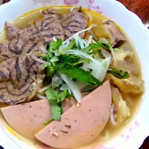 Bún bò tái nạm - 65.000 ₫ tại Bún Bò Huế Kiều Thanh - KDC Nam Long
