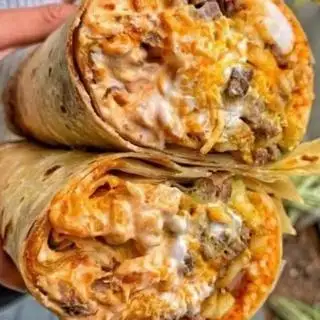 Tacos bò - gà - trứng - 69.000 ₫ tại Tacos - Ăn Vặt Nhà Gấu - Vinhomes Grand Park