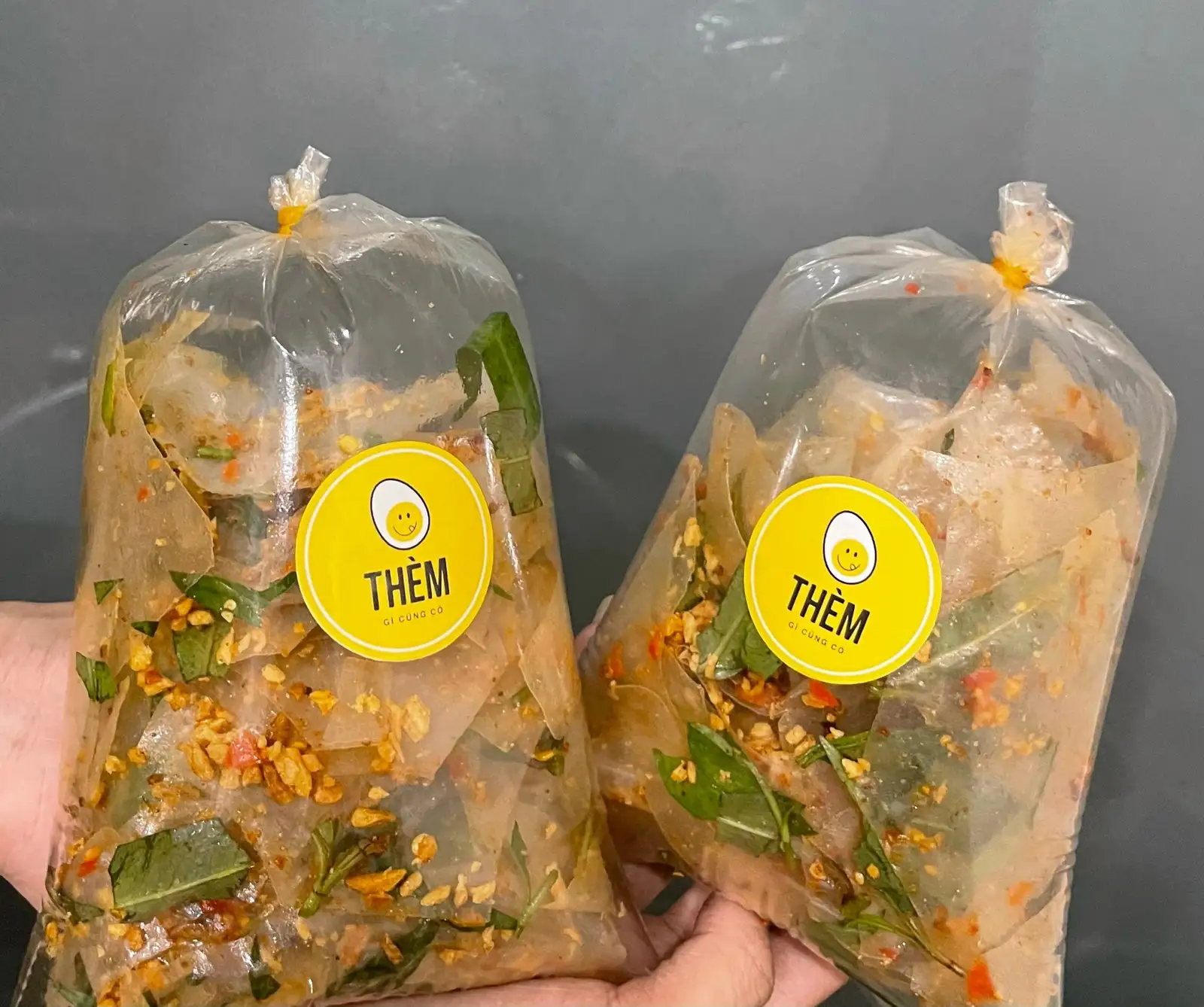 Bánh tráng tỏi chay - 35.000 ₫ tại Thèm Gì Cũng Có - Bánh Tráng Tóp Mỡ Trứng Lòng Đào - Tôn Đản
