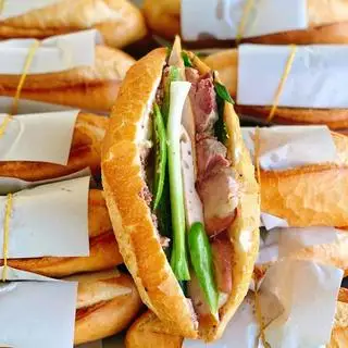 Hình ảnh Bánh mì Sài Gòn truyền thống