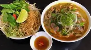 Hình ảnh Bún bò nạm tái
