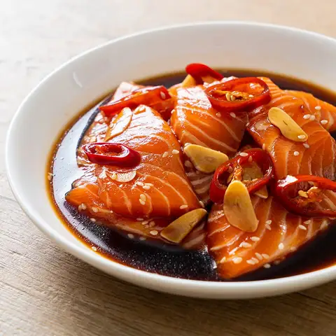 Hình ảnh Cô Thảo Tôm Cá - Cá Hồi Ngâm Tương - Hoàng Sa