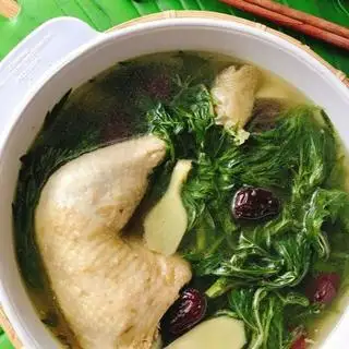Hình ảnh Đùi gà hầm ngải cứu