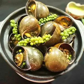 Hình ảnh Ốc hấp tiêu xanh