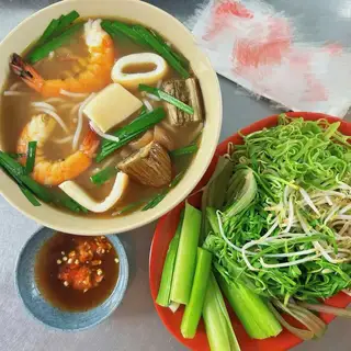 Bún mắm tôm mực - 88.000 ₫ tại Bún Mắm Thuý Kiều - Đường Số 10