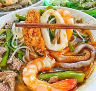 bún thái chả cá  - 35.000 ₫ tại Út Cò Quán - Hoàng Sa 