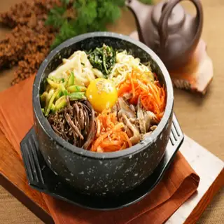 Cơm trộn thố đá - 109.000 ₫ tại MUKJA - Đồ Ăn Hàn Quốc, Mỳ Cay & Café - Cửu Long
