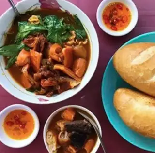 Phá lấu bánh mì - 50.000 ₫ tại Phá Lấu Bò - Bếp Nhà Sóc - Hòa Hưng