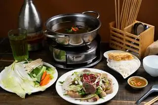 Lẩu bò nhúng dấm - 400.000 ₫ tại Xưởng Phở Lẩu Bò 118 - Bún Chả Hà Nội - Lê Lai
