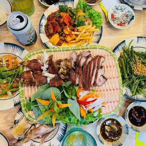 Hình ảnh Bia Mực Quán - Kênh Tân Hoá