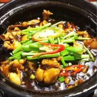 Cháo ếch Singapore - thố vừa - 99.000 ₫ tại Ếch Ngồi Đáy Thố 2 - Lê Văn Lương