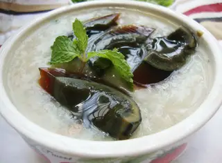 Cháo trắng bách thảo - 30.000 ₫ tại Quang Gánh - Bánh Đúc Nóng & Cháo Sườn Non - Lê Đức Thọ