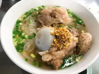 Hủ tiếu xương - 35.000 ₫ tại Quán Hủ Tiếu Hồng - Hoa Cau 