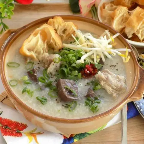 Quán Miền Tây - Cháo Lòng, Má Heo Nướng & Hột Vịt Lộn - Đỗ Xuân Hợp - Bún/Phở/Mỳ/Cháo gần bạn