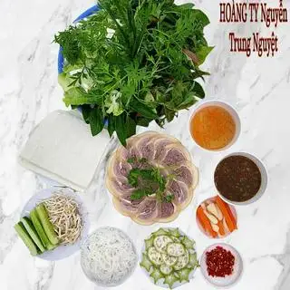 Bò tơ Củ Chi cuốn bánh tráng - phần 1 người - 195.000 ₫ tại Hoàng Ty - Đặc Sản Trảng Bàng - Nguyễn Trung Nguyệt