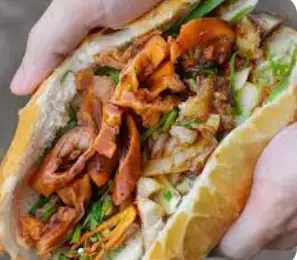 Hình ảnh Bánh mì kẹp phá lấu
