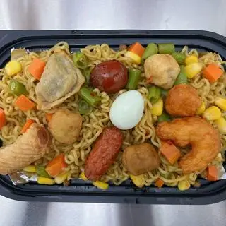 Hình ảnh Mì trộn thập cẩm nhiều mì