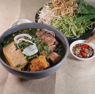 Món đỉnh tuyệt đối 149 - 68.000 ₫ tại Bún Bò Huế 149 - Tô Hiến Thành