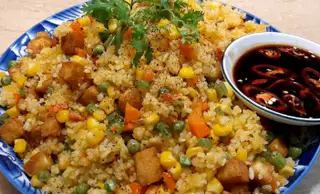 Cơm chiên dương châu chay - 35.000 ₫ tại Thuần Chay - Cơm Chay & Bún Thái - Nguyễn Oanh
