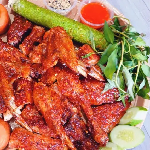 Hình ảnh Gà quay cơm lam