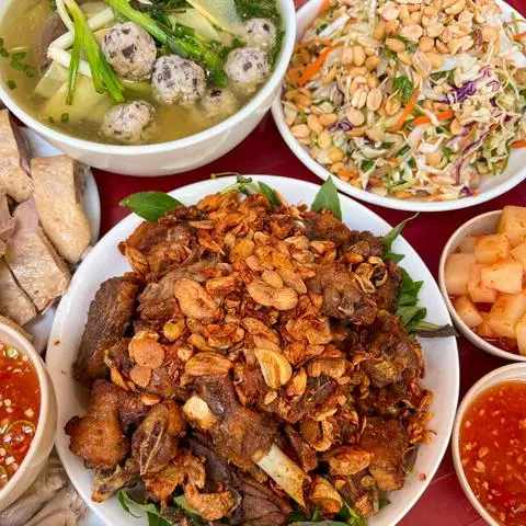 Hình ảnh NGAN CHẶT GIA HUY - Hoàng Quốc Việt 