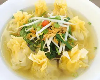 Hoành thánh soup - 47.000 ₫ tại Hủ Tiếu Xào & Mì Xào Giòn Hồng Sơn - Đề Thám