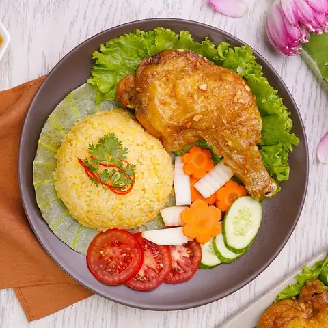 Thành Ký 8 - Cơm Gà Xối Mỡ - Nguyễn Thái Sơn - Cơm/Cơm tấm gần bạn