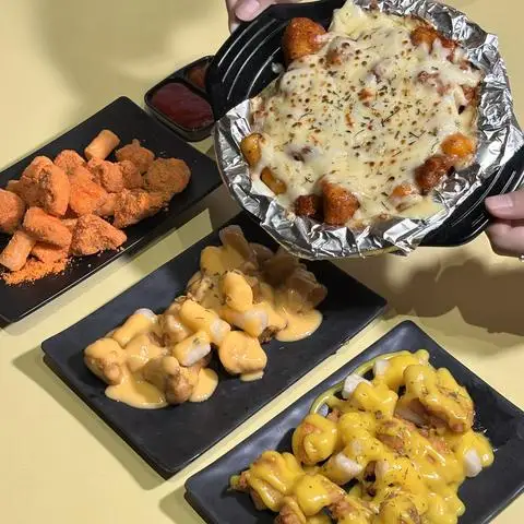 Hình ảnh Chick and Cheese - Gà Cay Phô Mai & Tokbokki Hàn Quốc - Lò Gốm