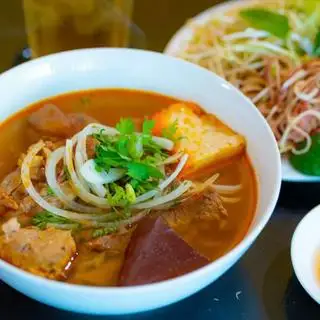 Đặc biệt phủ phê - 75.000 ₫ tại Bún Bò Gánh - Nguyễn Du