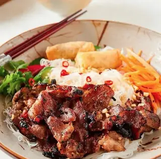 Bún nem nướng thịt nướng - 47.000 ₫ tại Quán Cô Tám - Bún Riêu & Bún Thịt Nướng - Đình Phong Phú